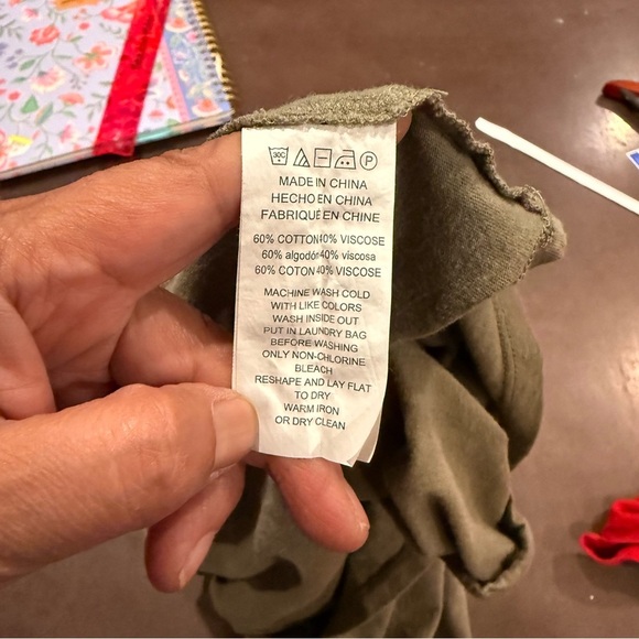 Sanrio Red and Pink Hello Kitty Short Sleeve Tees misc bundle size M - Picture 16 of 16